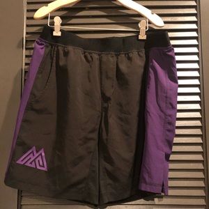 Men’s Misfit athletic shorts size L
